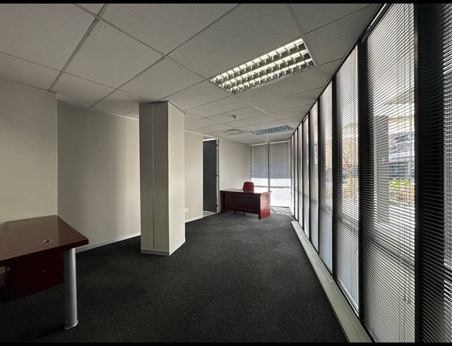 220.40M² OFFICE TO LET IN IRENE